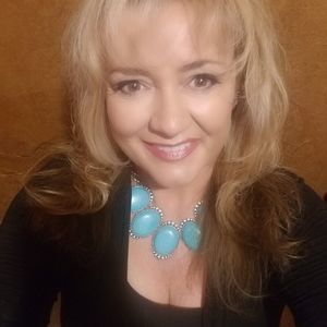 Meet your Posher, Becky